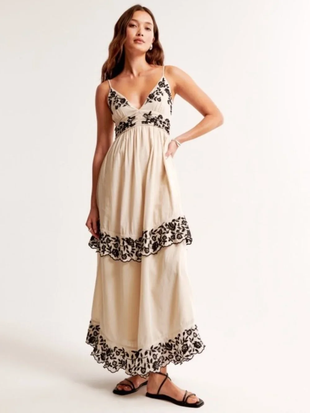 Abercrombie and Fitch tiered ruflled maxi creme dress black flowers - Size Med - Picture 1 of 4